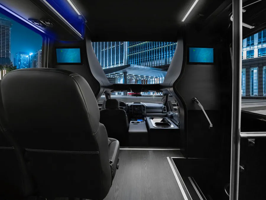 28-PASSENGER-MINIBUS4