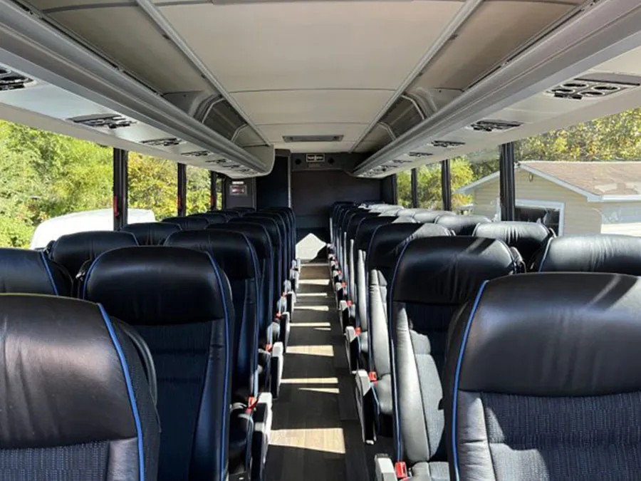 40-PASSENGER-LUXURY-MOTOR-COACH2