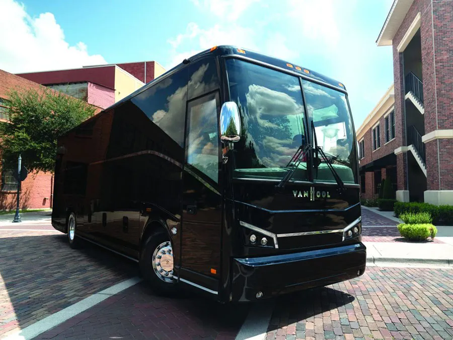 40-PASSENGER-LUXURY-MOTOR-COACH3